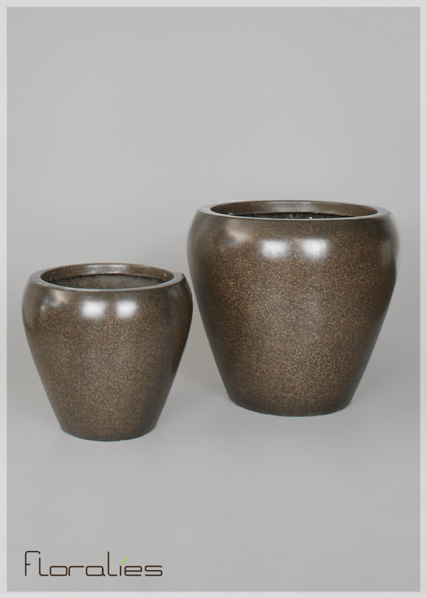 Pot conique marron décoratif Pot conique marron décoratif