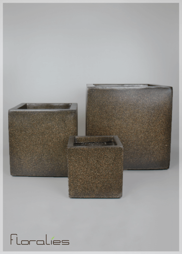Pot carré marron décoratif Pot carré marron décoratif